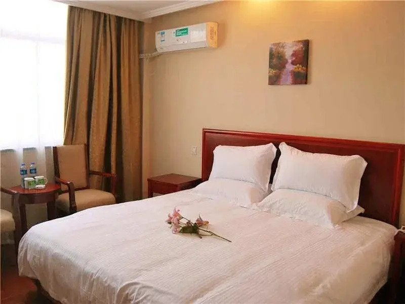 GreenTree Inn Shanghai Pudong Airport Huaxia East Road Express Hotel