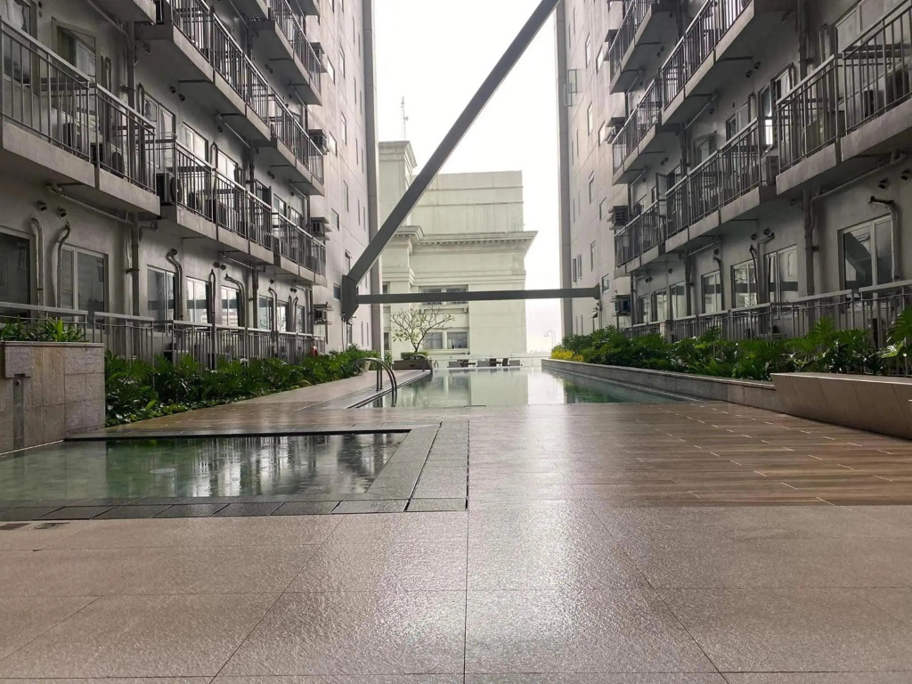 Taft Ave Green Residences with wifi & Netflix