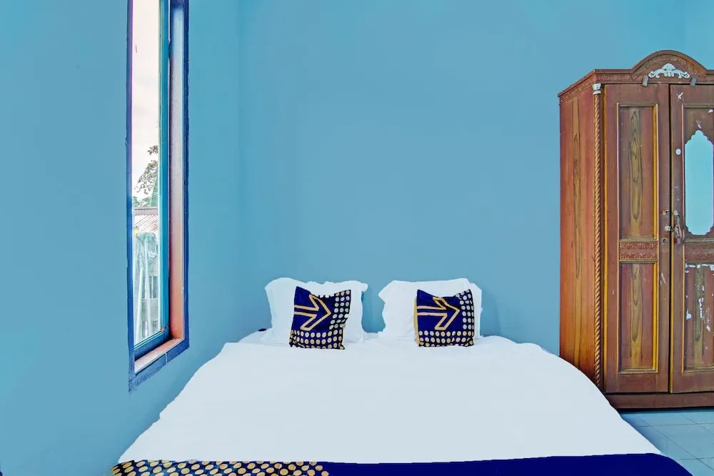 SPOT ON 91918 Najla Guest House Syariah