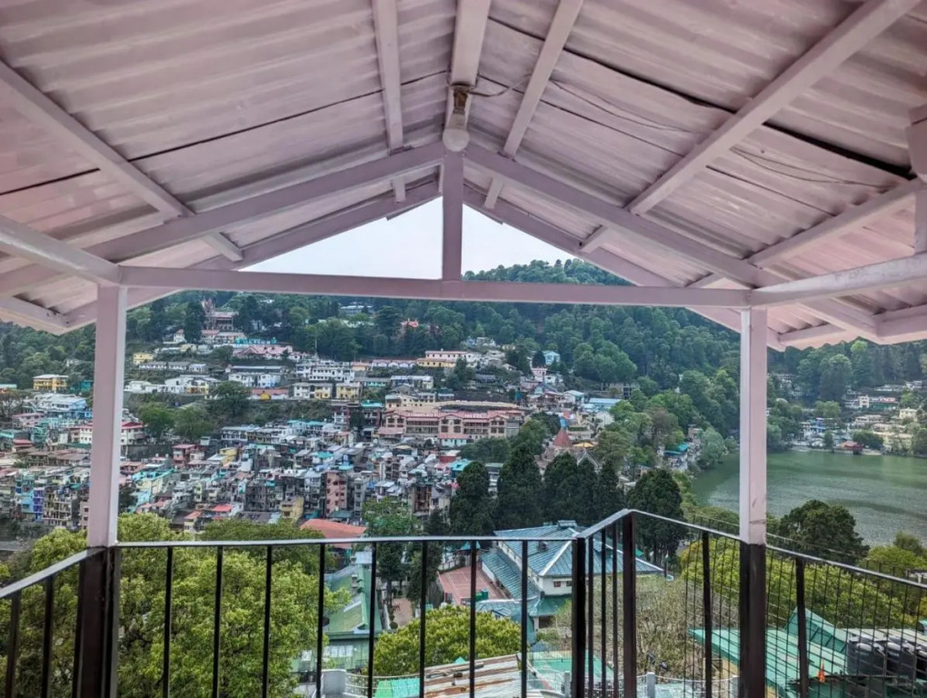 OYO 12782 Hotel Sweet Home