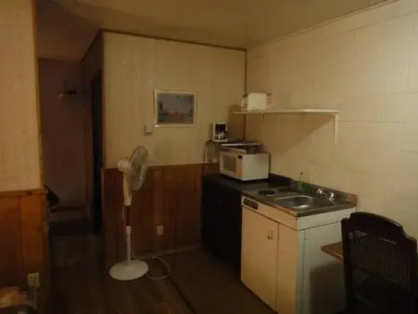 Old Country Motel