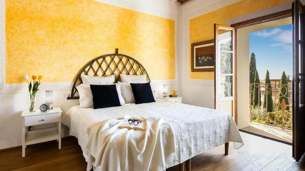 TORRE ANGELINA 10&2, Emma Villas