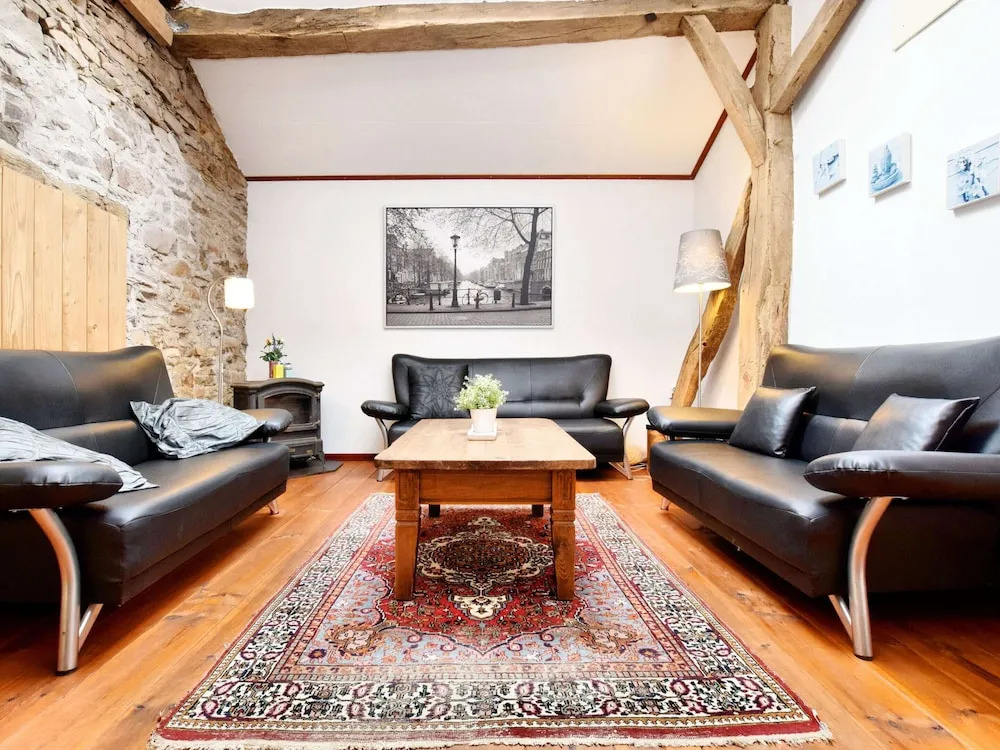 Rustic Farm Stay in Rogery