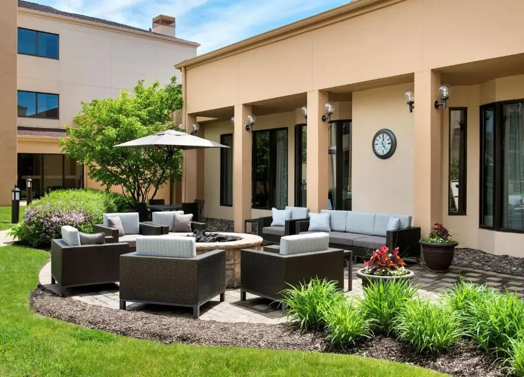Courtyard by Marriott Chicago Waukegan / Gurnee