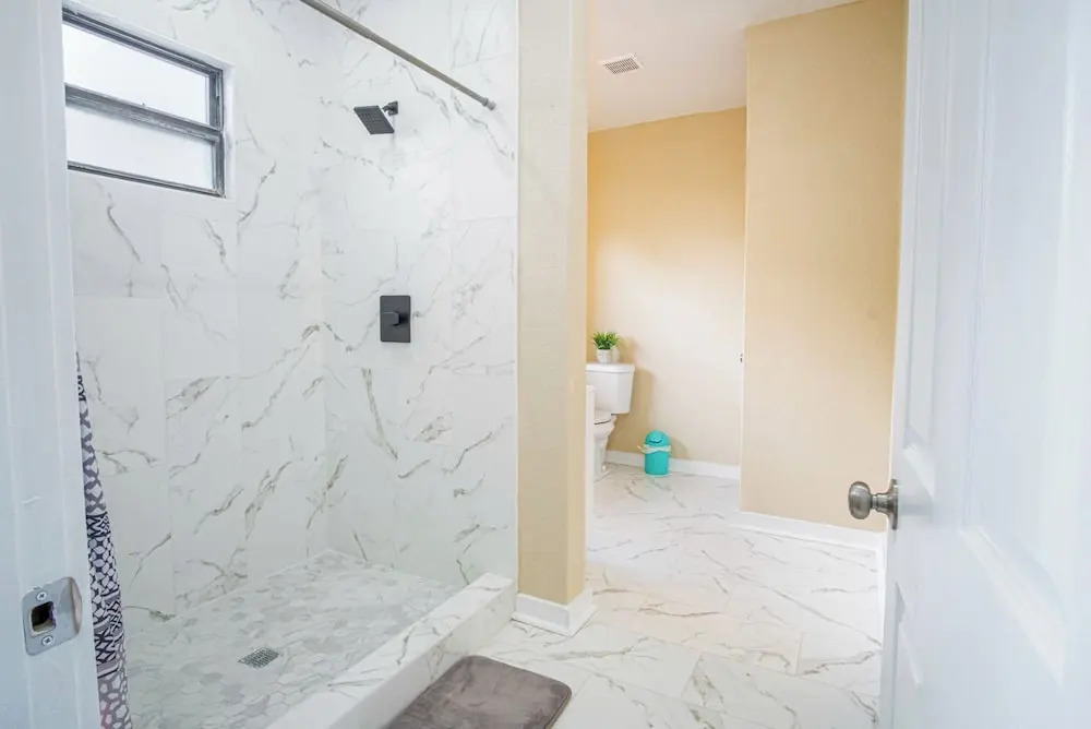 Modern Living 3br/2ba Close to Amazing Downtown