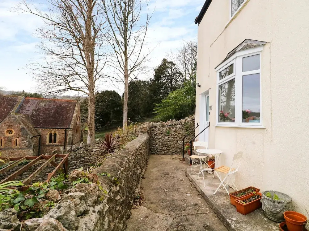 1 West Bank, Wells