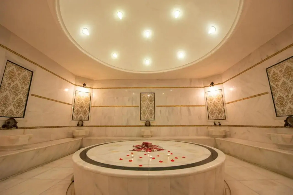 Wellborn Luxury Hotel