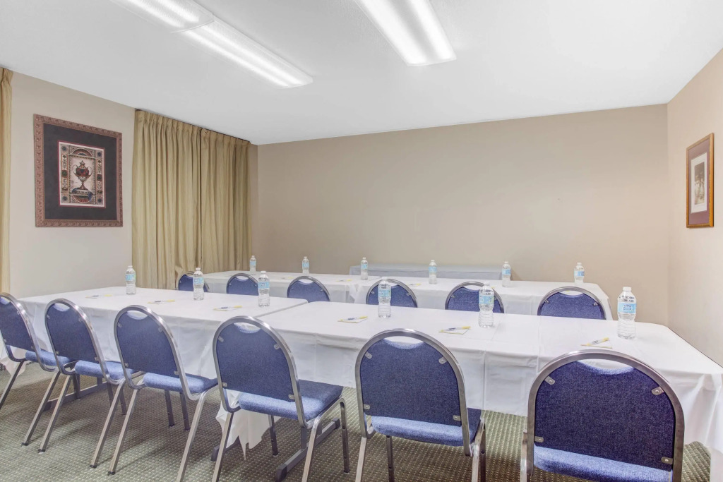 Days Inn by Wyndham Dublin GA