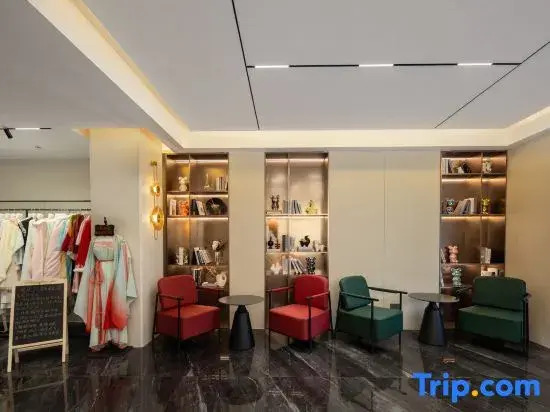 Hello Qiman Hotel (Nanchang Tengwang Pavilion Wanshou Palace)
