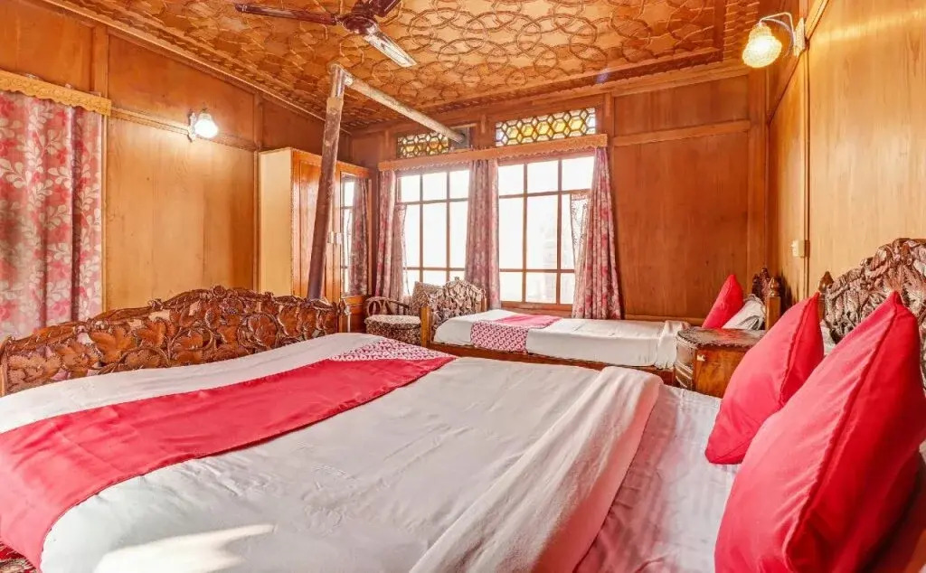 Oyo 24526 Zojila Heritage Houseboats