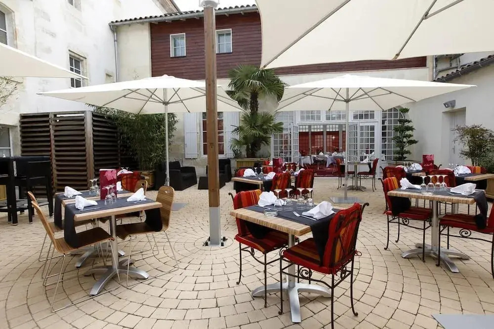 Hôtel Restaurant Le Lion dOr