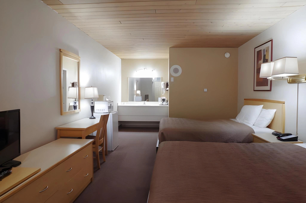 Canadas Best Value Inn and Suites Fernie