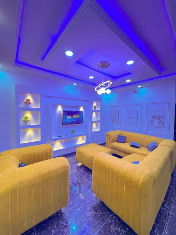 A Luxurious Single Room - The Paletinos