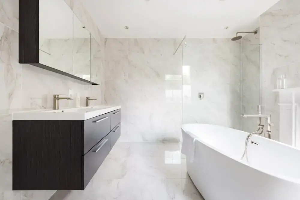 The Clapham Classic - Stylish 5bdr Family Home With Garden, London
