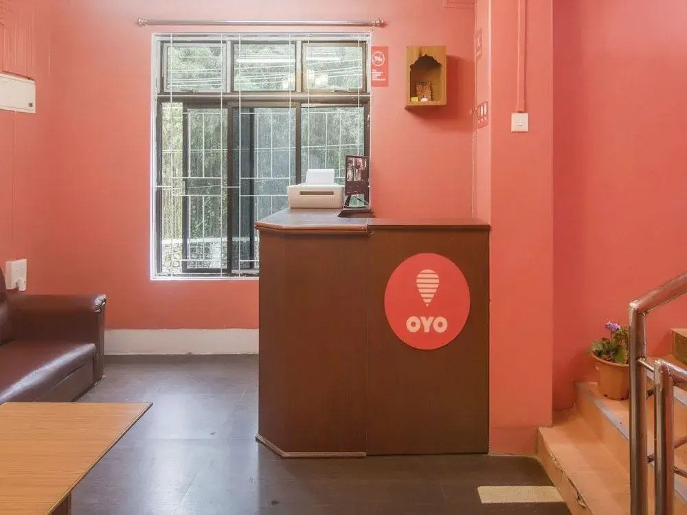 Oyo 14874 Live Inn Guest House