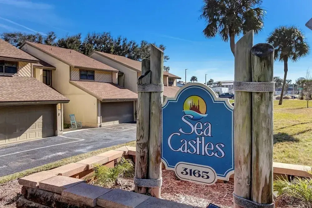 14 Sea Castles 3 Bedroom Condo by RedAwning