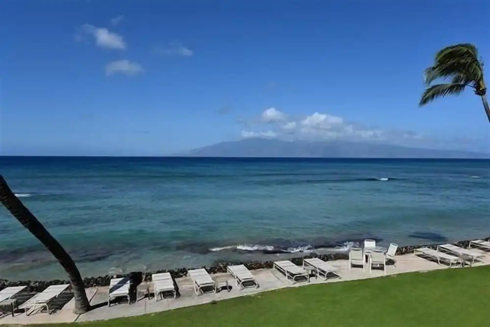Kaleialoha 209 1 Bedroom Condo by RedAwning