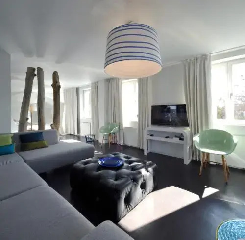 Sint Ji Design Rooms