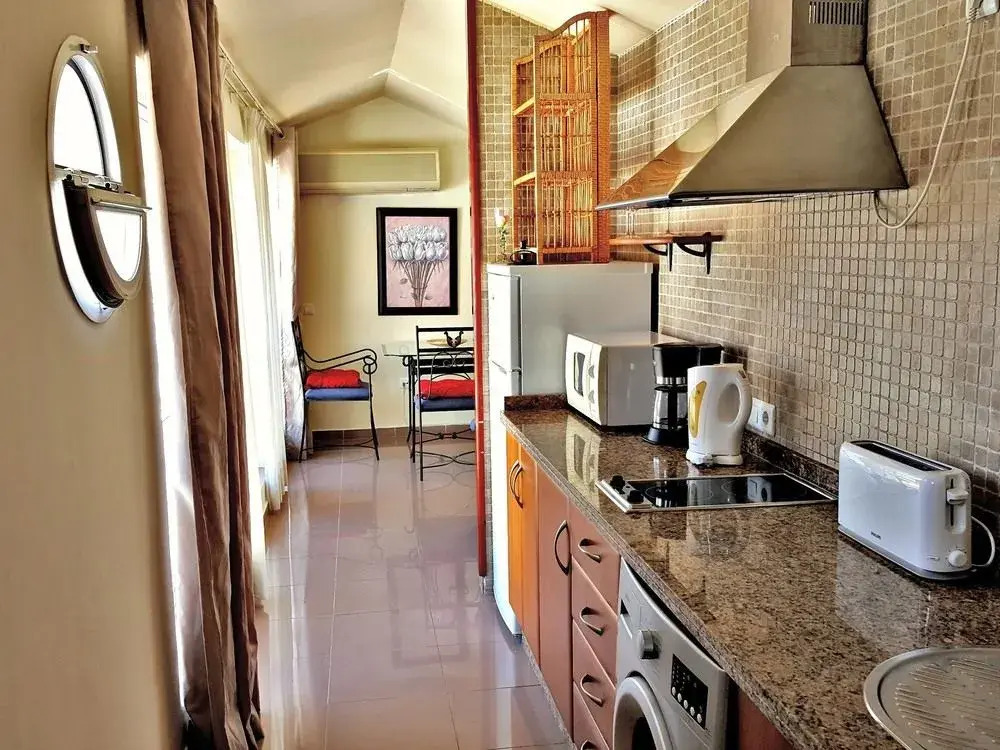 Apartamentos Balcã³N de Europa