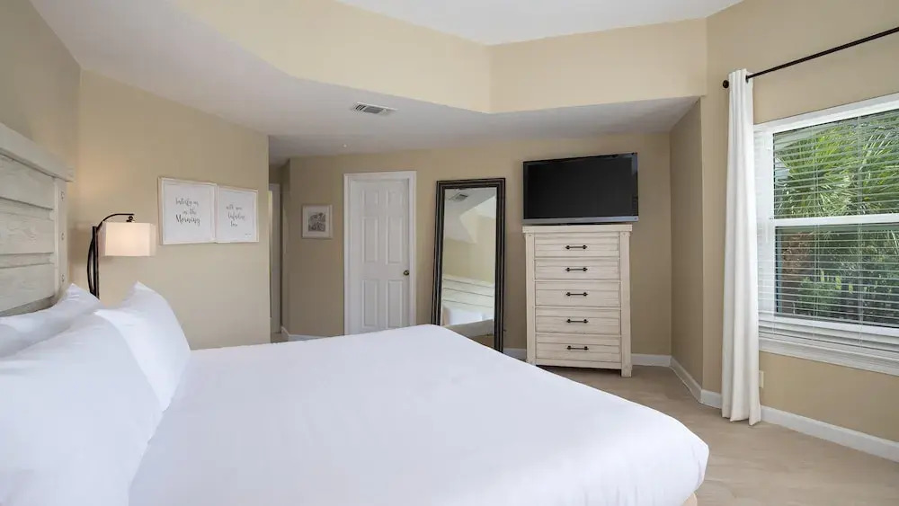Turnberry 8566 (2G) - 3BR 2.5BA - (10)