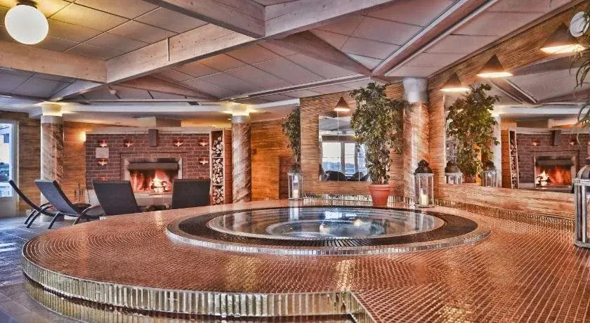 Grand Arctic Resort