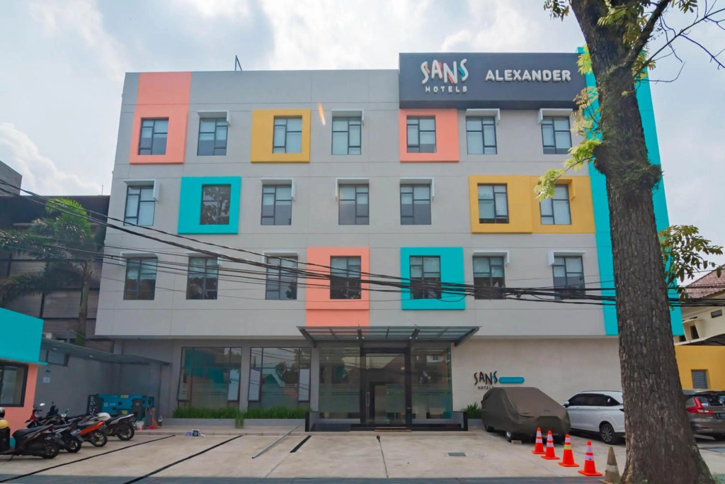 Sans Hotel Alexander Bandung