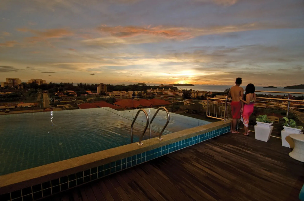 Chaya Hotel