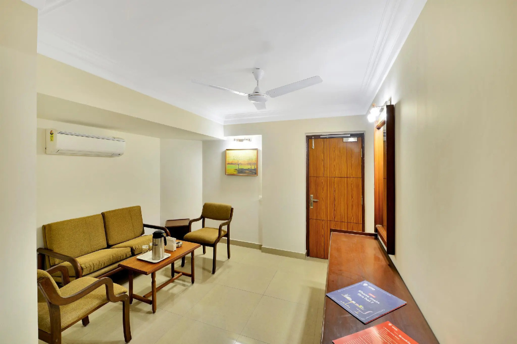 OYO 10197 Hotel Apex