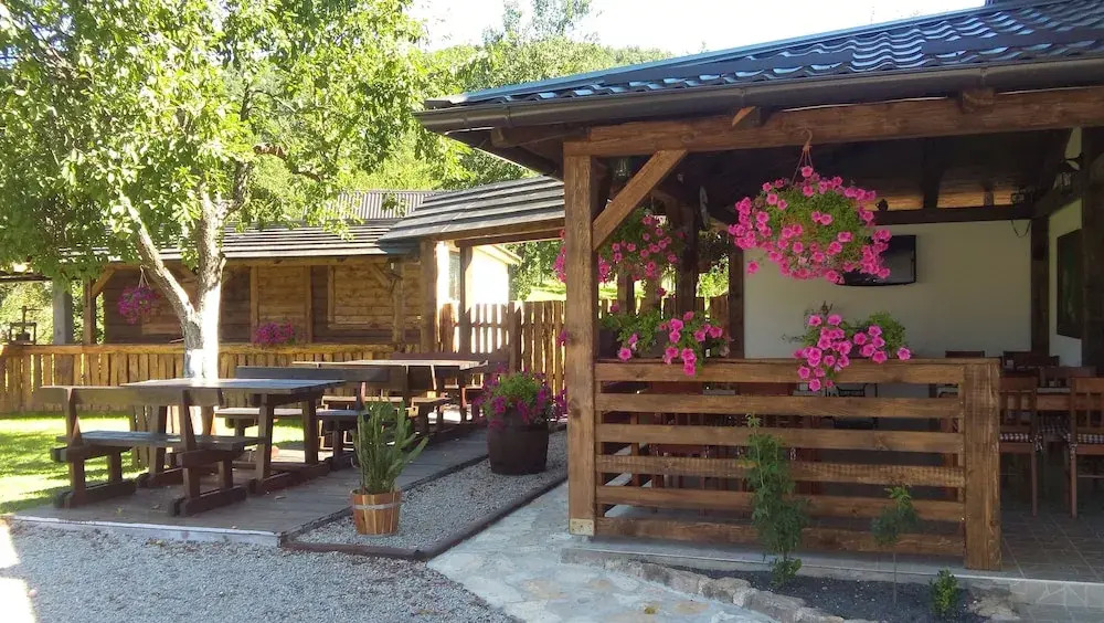 Apartment And Rooms Nevenka