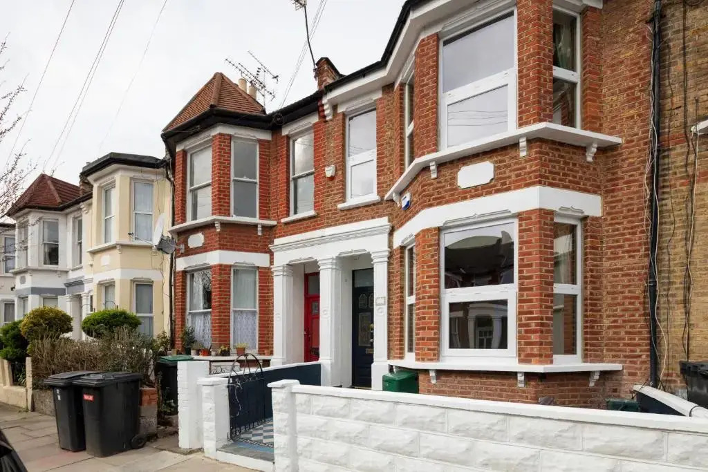Courcy Road - 7 bedroom - sleeps up to 22