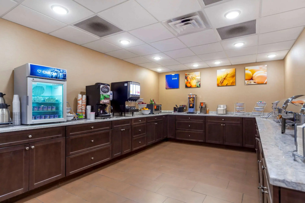 Comfort Suites