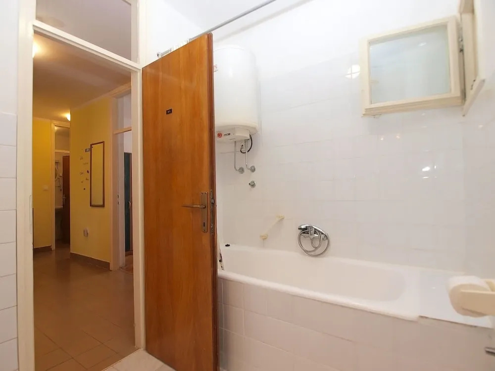 Apartment 1475