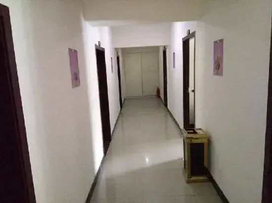 Yilong Jinshan Hotel