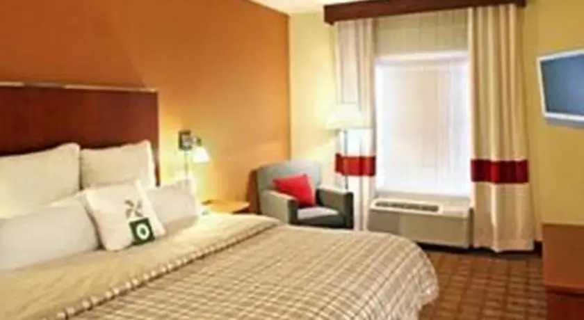 Capital Circle Inn and Suites