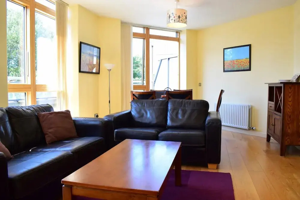 Spacious 3 Bedroom Apartment