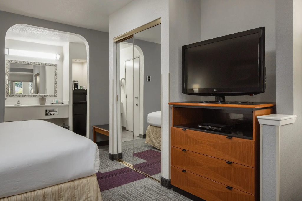Atherton Park Inn and Suites