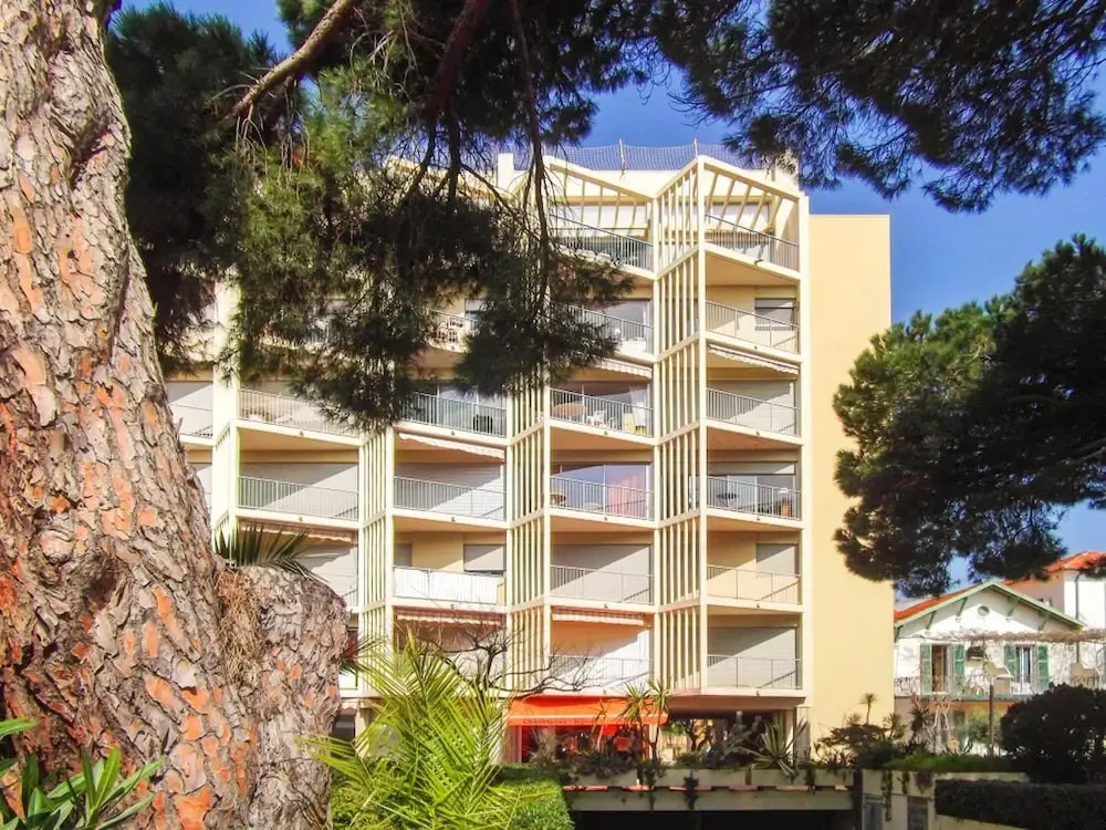 Apartment With one Bedroom in Le Lavandou, With Wonderful sea View and
