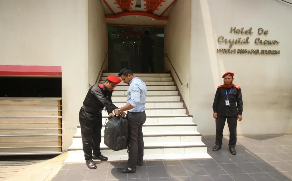 Hotel de Crystal Crown