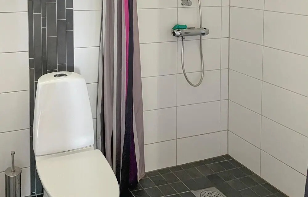2 Bedroom Gorgeous Home In Tived