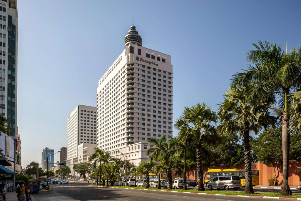 Sule Shangri-La, Yangon