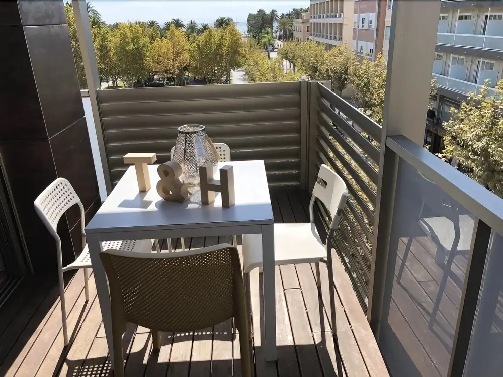 T&H Llevant Family Apartment
