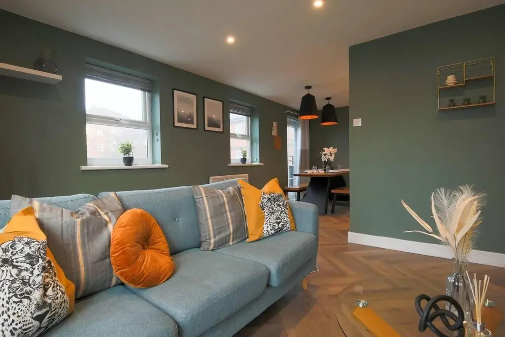2-bed Apartment in Central Cardiff With Parking