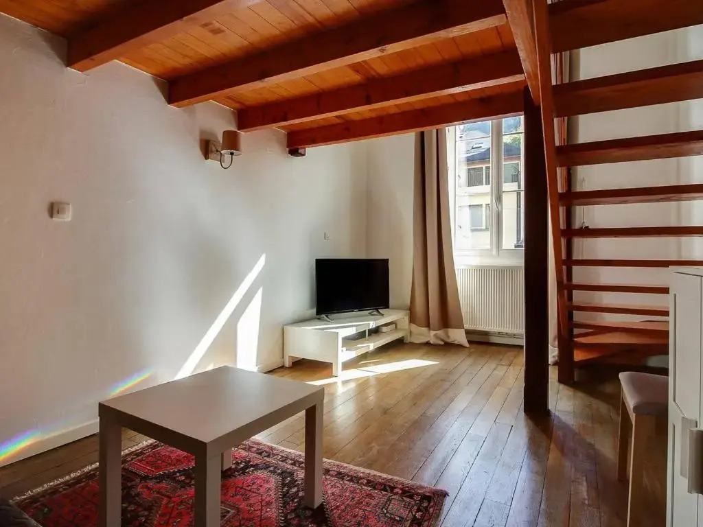 Appartement Cauterets, 6 Pièces, 11 Personnes - Fr-1-401-154