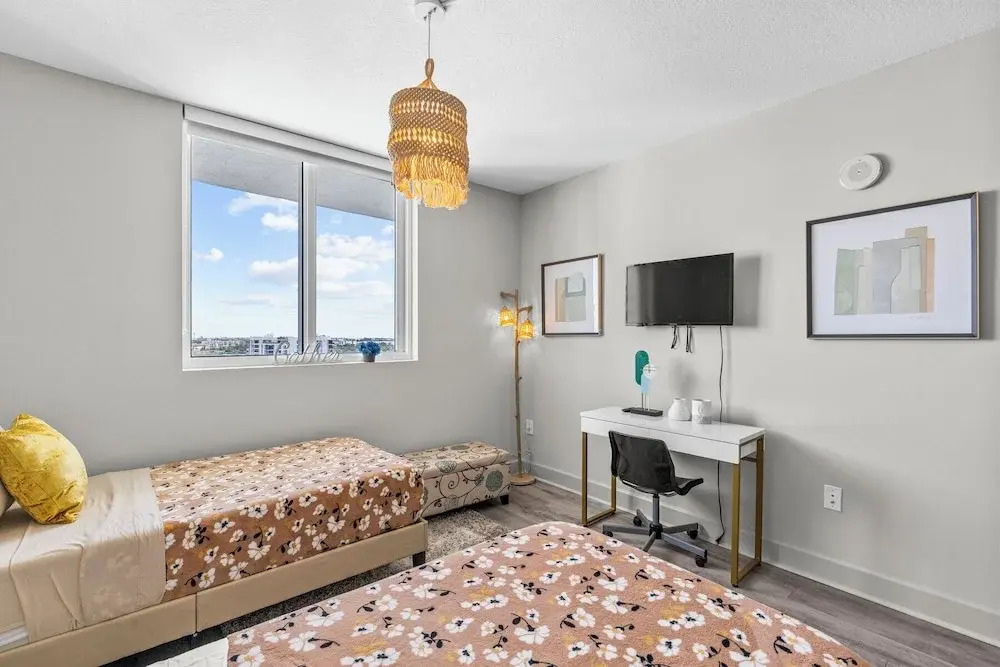 2Br2Ba Next To Jackson Memorial Hospital