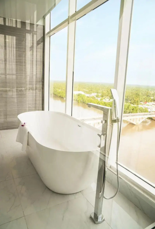 Diamond Stars Ben Tre Hotel