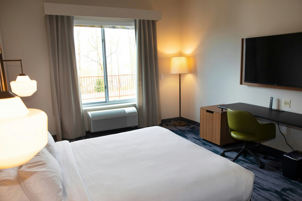 Fairfield Inn & Suites Marquette