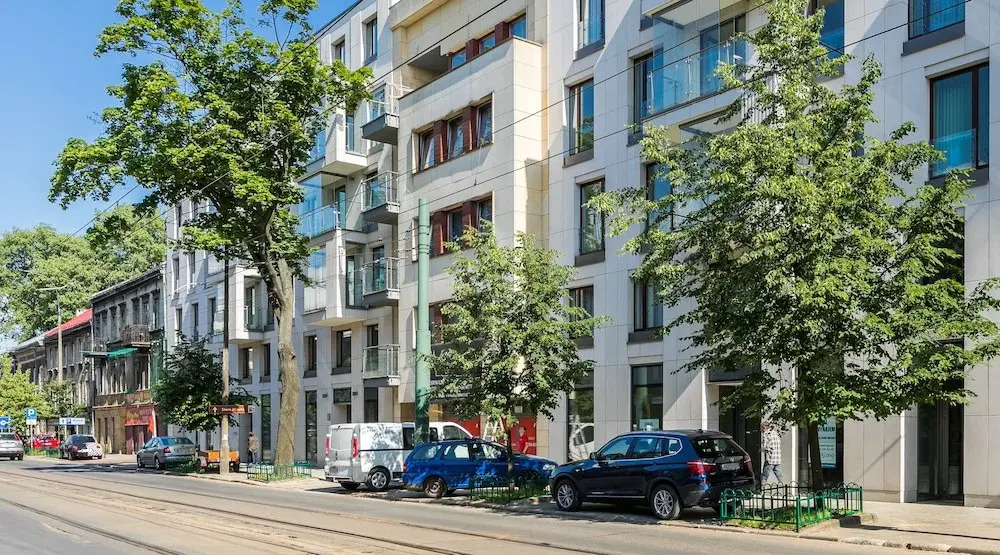Apartments with Event Space & Hot Tub