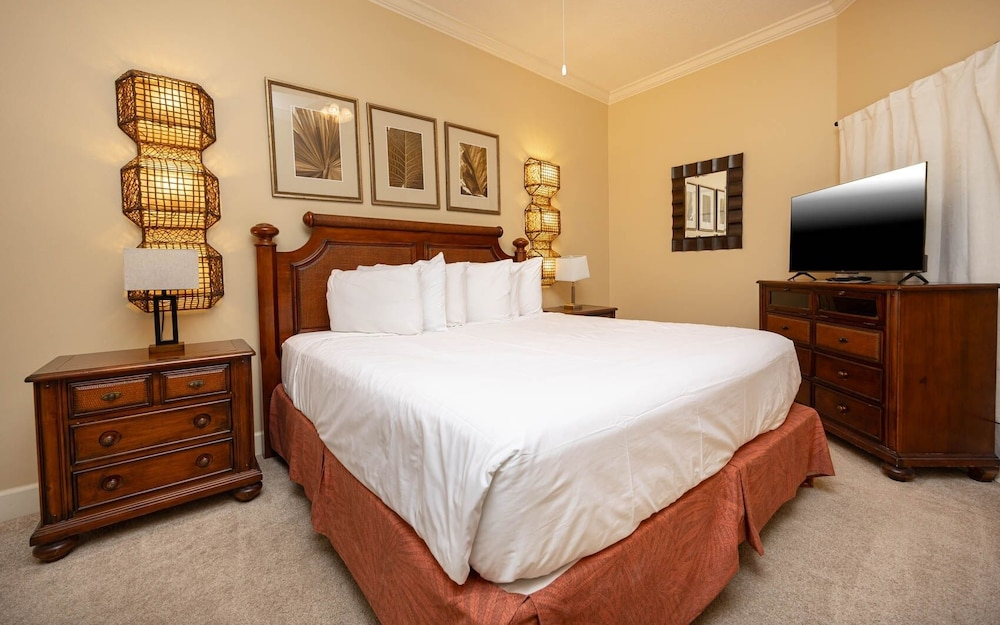 Phoenix West 1806 3 Bedroom Condo