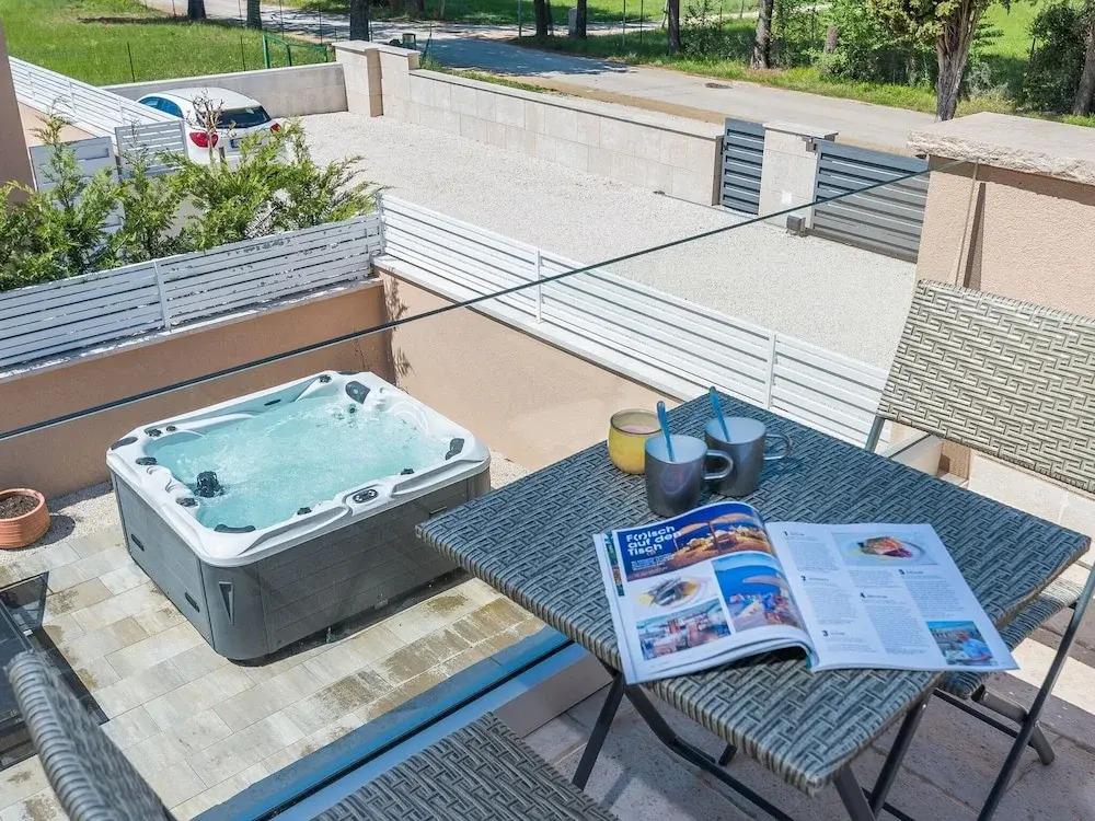 Modern Holiday House Favola In Funtana For 7 Persons Near The Beach