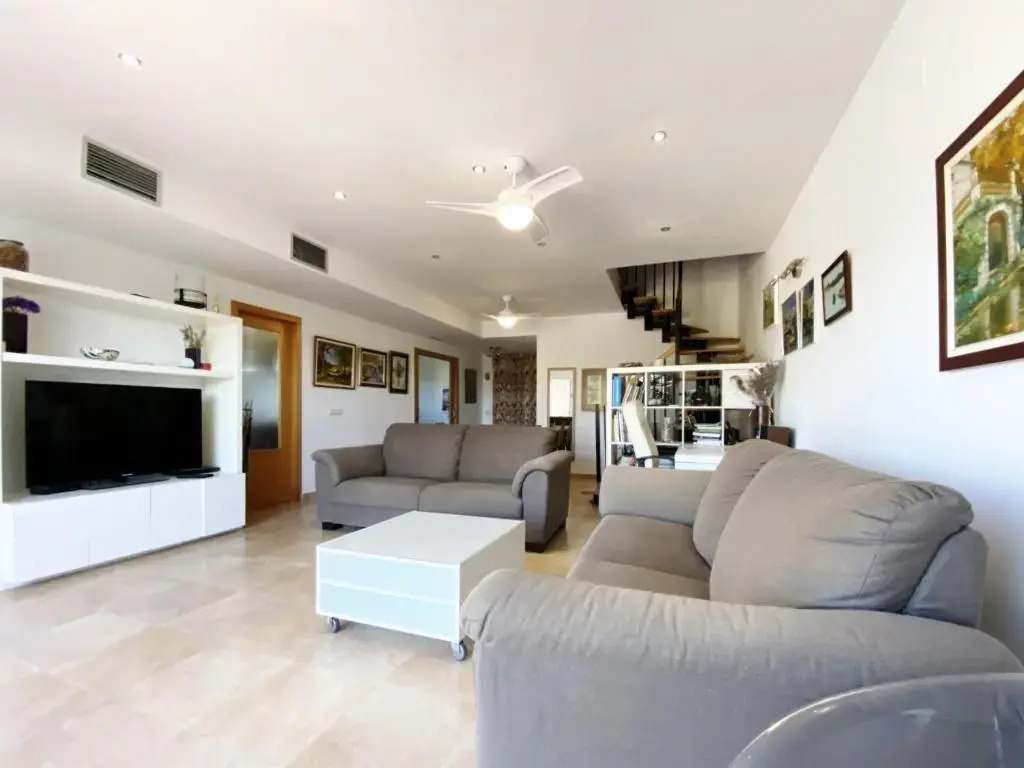 Villa Buena Vista - 5 bedroom fully air-conditioned villa with private swimming pool
